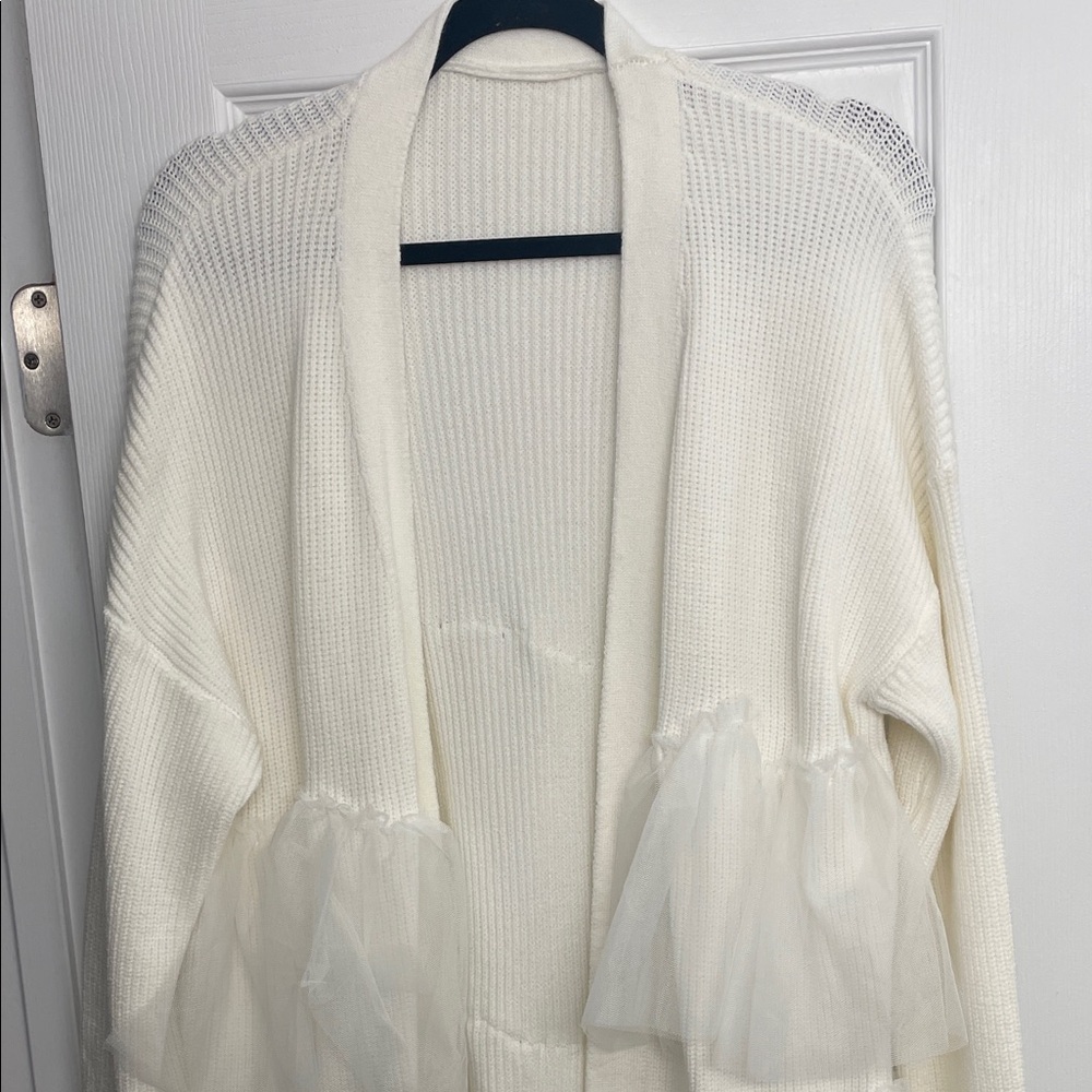 Elegant White Women's Cardigan with Tulle Layering